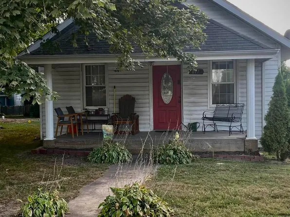 617 N 4th St, Vienna, IL 62995
