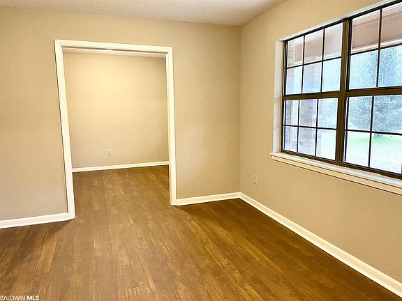5th image of 1104 Fountain Ave