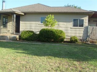 22588 E 1090th Rd, Clinton, OK 73601