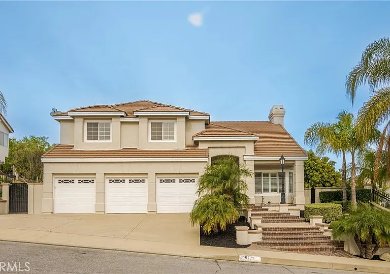 19771 E Country Hollow Dr — Photo 1