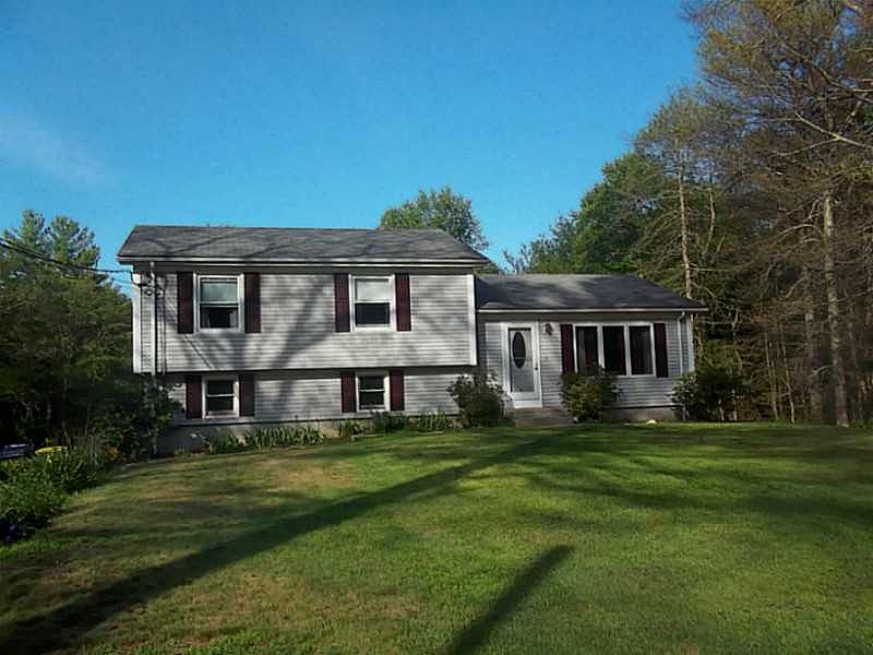 1st image of 330 Maureen Cir