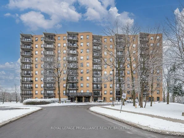 66 Greenview Dr #510, Kingston, ON K7M 7C5