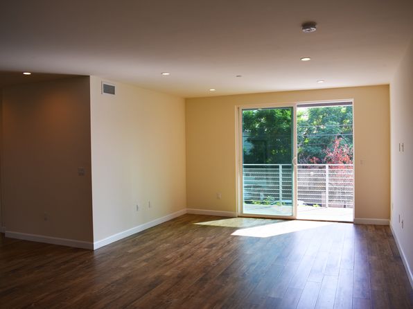 4504 Colbath Ave #202