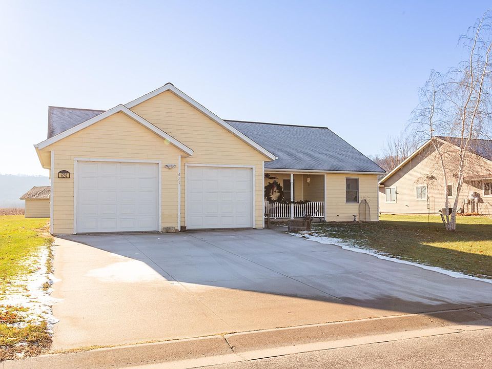 624 14th St, Wabasha, MN 55981 Zillow