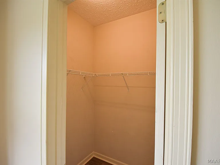 1691 Rambling Brook Ln — Photo 41