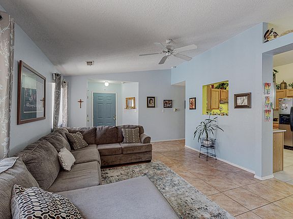 5th image of 515 Glacier Bay Pl SE