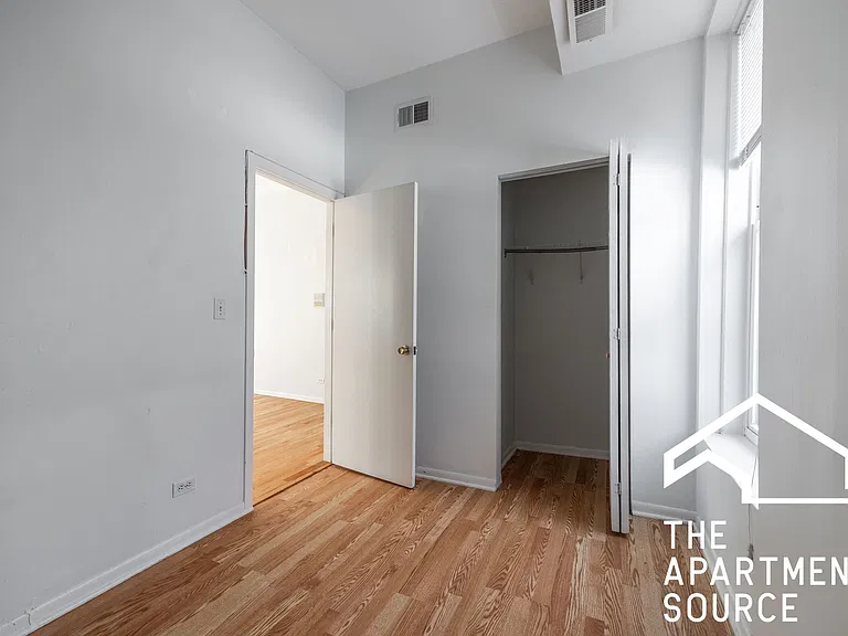 2732 W Chicago Ave #1R — Photo 9