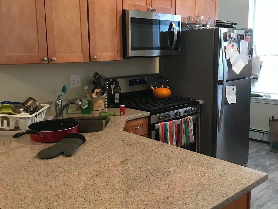 1st image of 21 Chester St APT 4