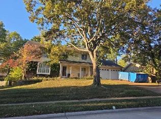 15310 Golden Rain Dr, Chesterfield, MO 63017