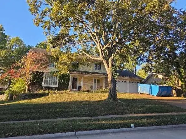 15310 Golden Rain Dr, Chesterfield, MO 63017