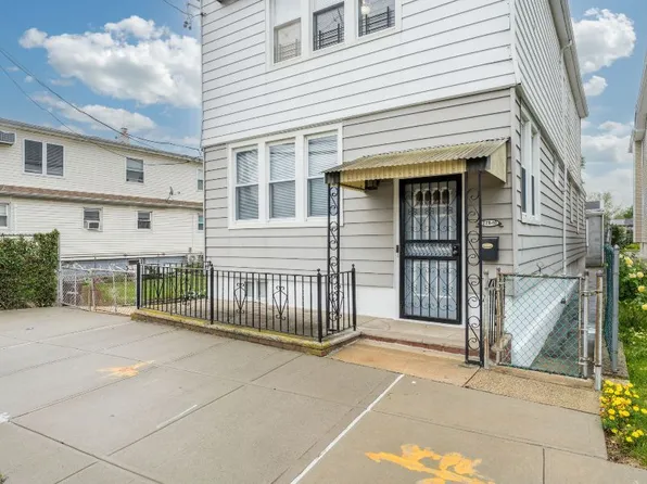 226-10 147th Avenue image 3 of 35