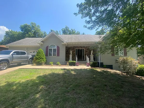 1802 Plaza Dr, Fulton, MO 65251