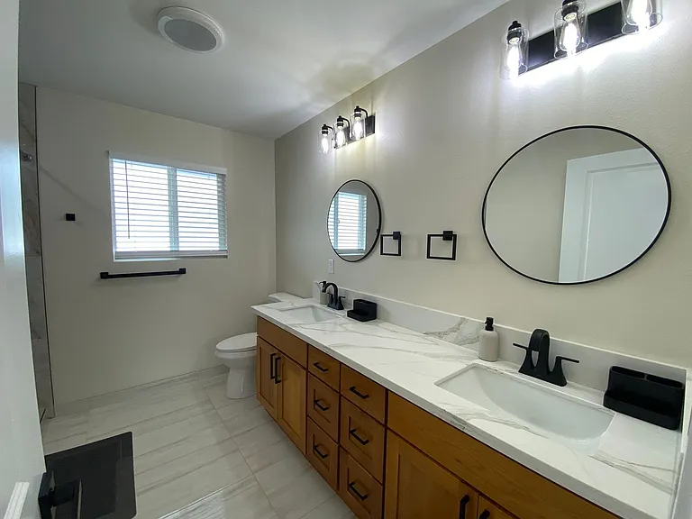 16-2115 Emerald Dr — Photo 13