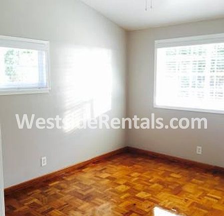 5th image of 1358 E Verness St