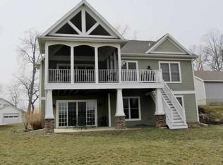 175 Lane 345 Crooked Lk, Angola, IN 46703