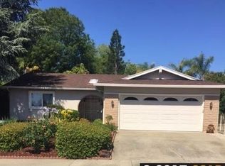 1833 Redwood Dr, Martinez, CA 94553