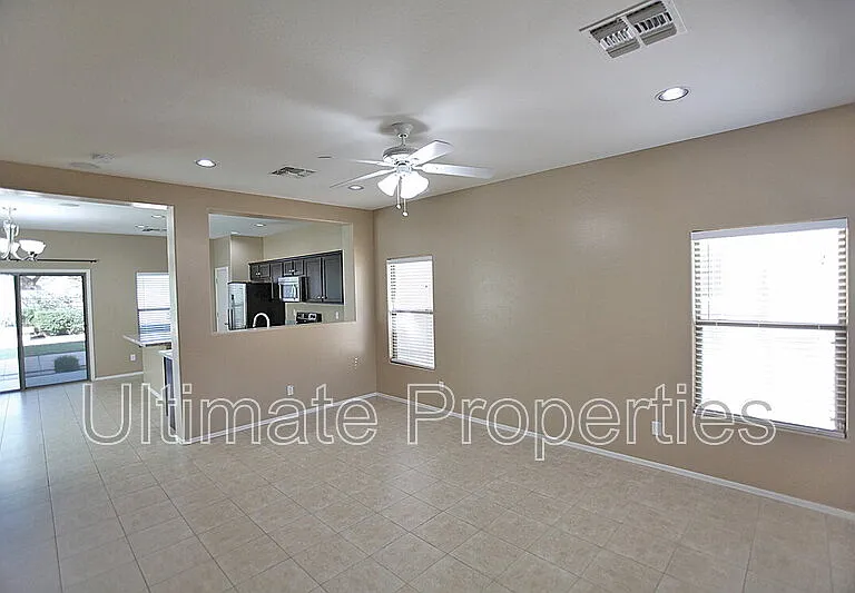 17010 N 184th Ln — Photo 3