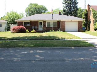 520 S Goodyear St, Oregon, OH 43616
