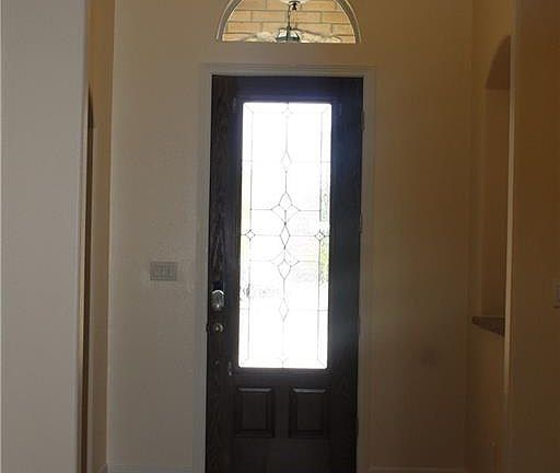 2nd image of 5011 Crown Point St