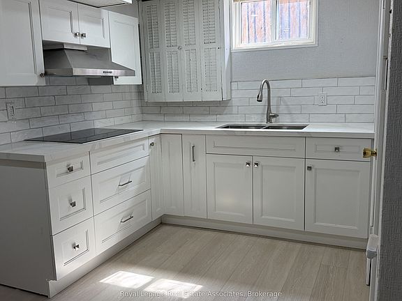4th image of 60 Toby Cres