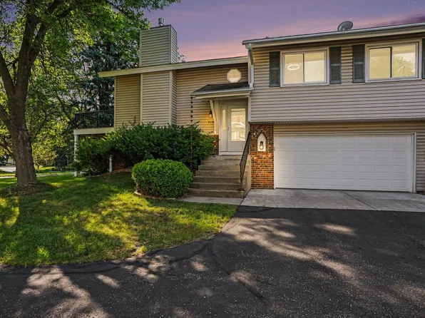 719 Evergreen Ct, Burnsville, MN 55337