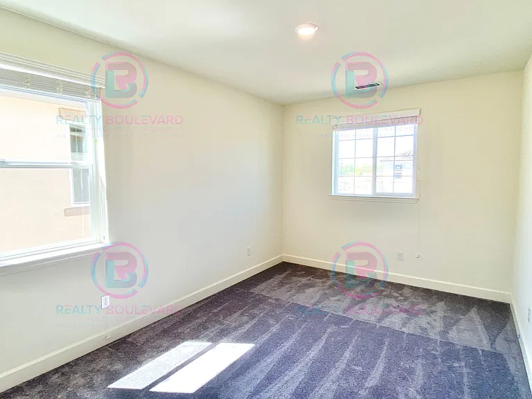 1127 Winter Hawk Way — Photo 30