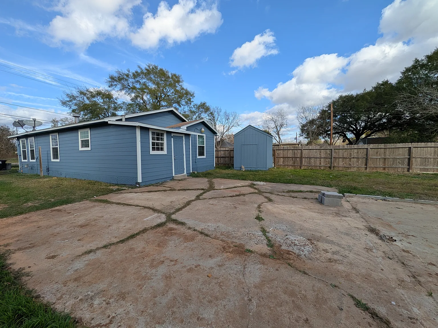 3 bed, 1008 sqft, $1,400 — Photo 3
