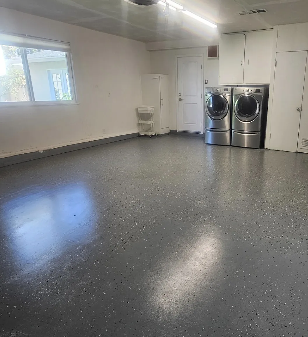 3 bed, 1205 sqft, $3,800 — Photo 2
