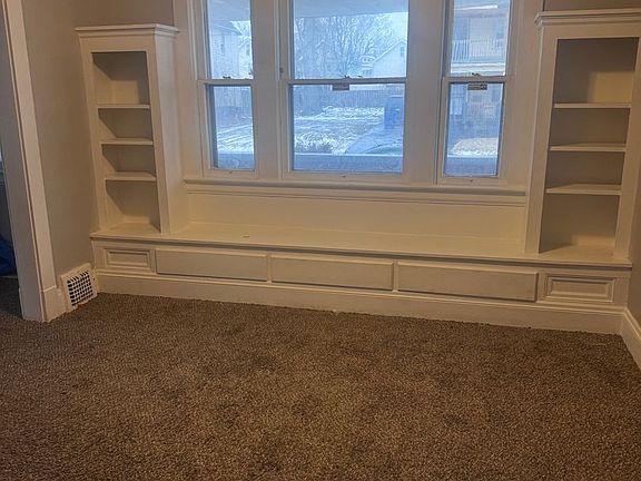 4th image of 665 E 131st St