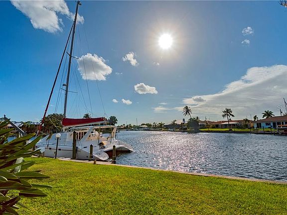 5th image of 135 Hibiscus Dr