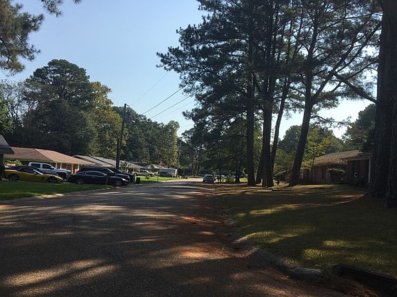 5th image of 3267 Bienville Dr