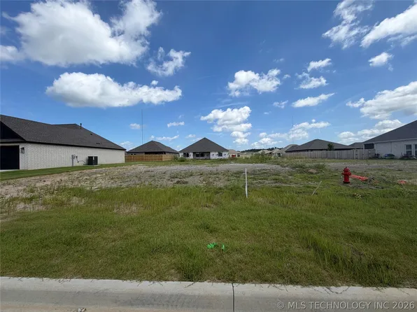 27825 E 109th Pl S, Coweta, OK 74429