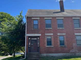69 South St, Rollinsford, NH 03869