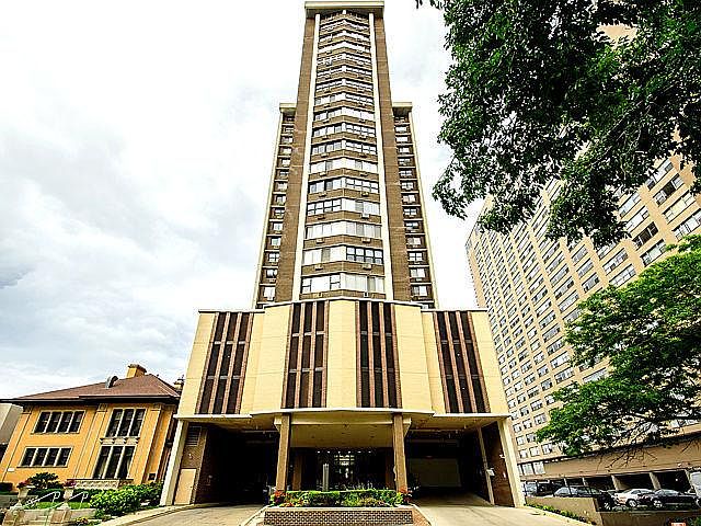 Sheridan point - next to Loyola University.