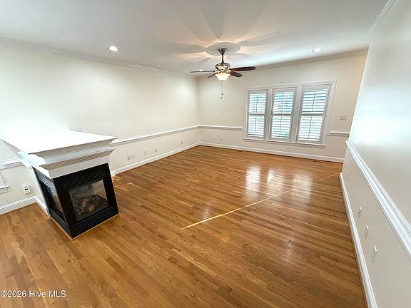 5th image of 3005 Canal Drive NW