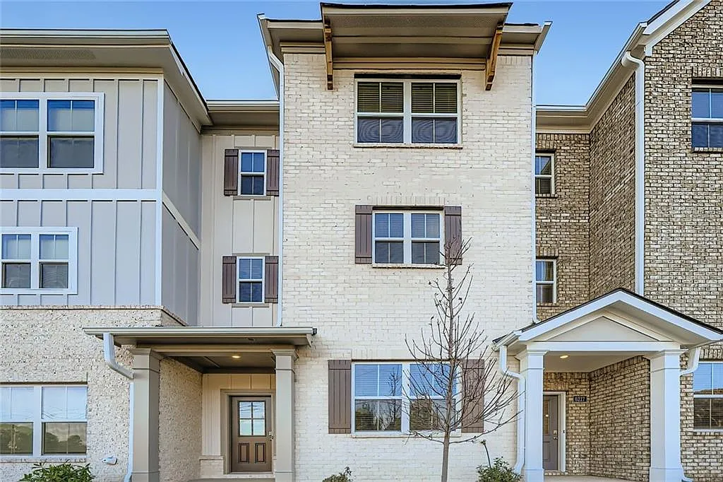 3 bed, 3.5 bath, 1997 sqft, $2,650 — Photo 1