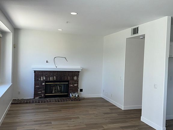 2nd image of 120 23rd St APT E