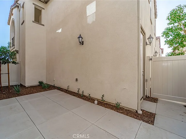 26149 Park Ave #28 — Photo 12