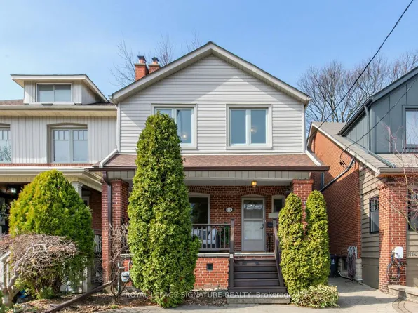 114 Pinewood Ave, Toronto, ON M6C 2V3