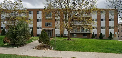 350 Regina St N Photo 1