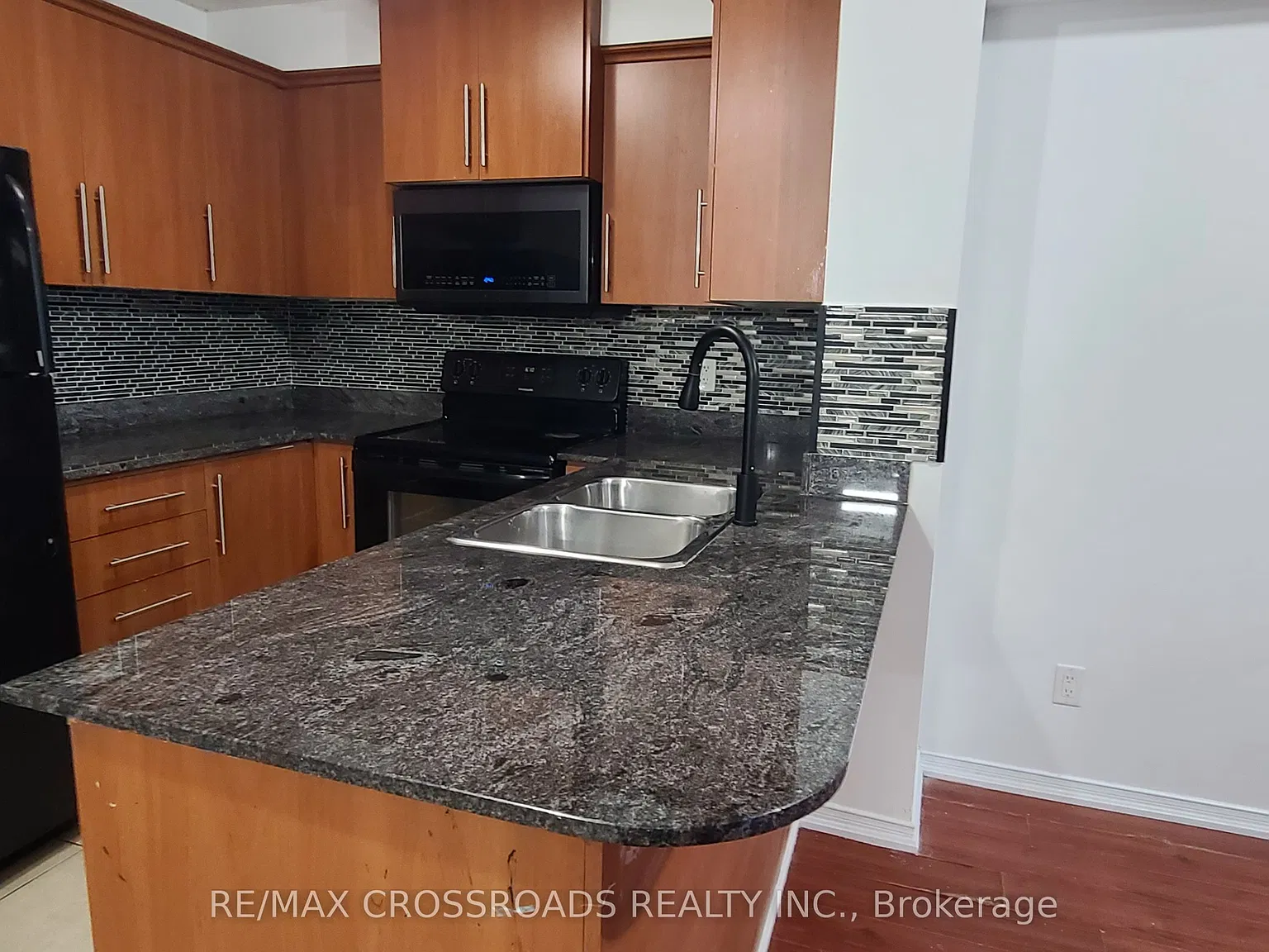 2 bed, $2,300 — Photo 3