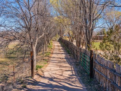 33 El Callejoncito Rd, Santa Fe, NM, 87506