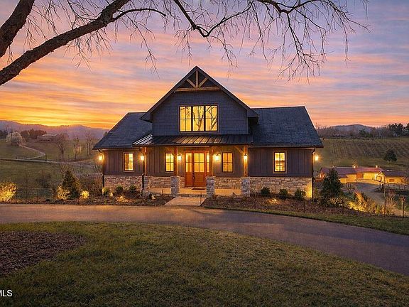 2nd image of 232 Farmhouse Village Trl