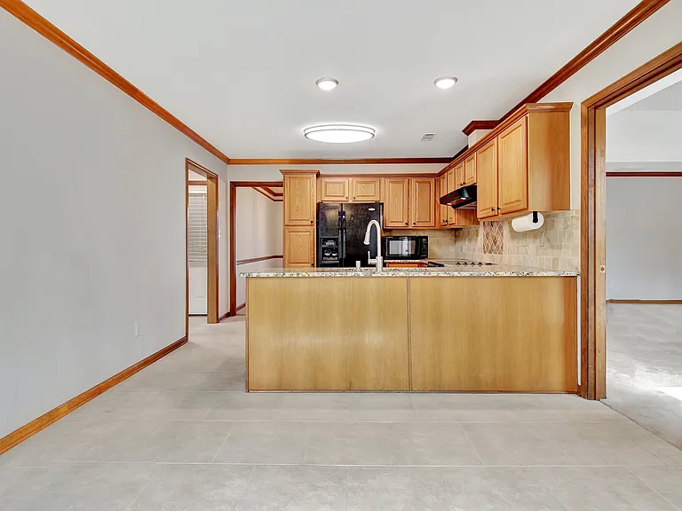 401 Tenterden Curv — Photo 37