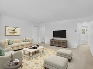 120 Litchfield Pines Dr APT B, Leominster, MA 01453