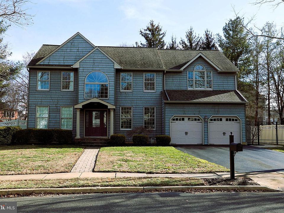 1st image of 112 Steeplechase Dr
