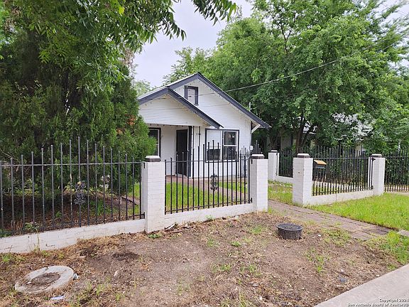 4th image of 106 REGINA ST