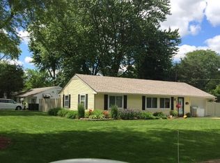 930 Hammond Ave, Aurora, IL 60506