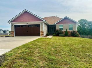 229 SE 141st Rd, Warrensburg, MO 64093