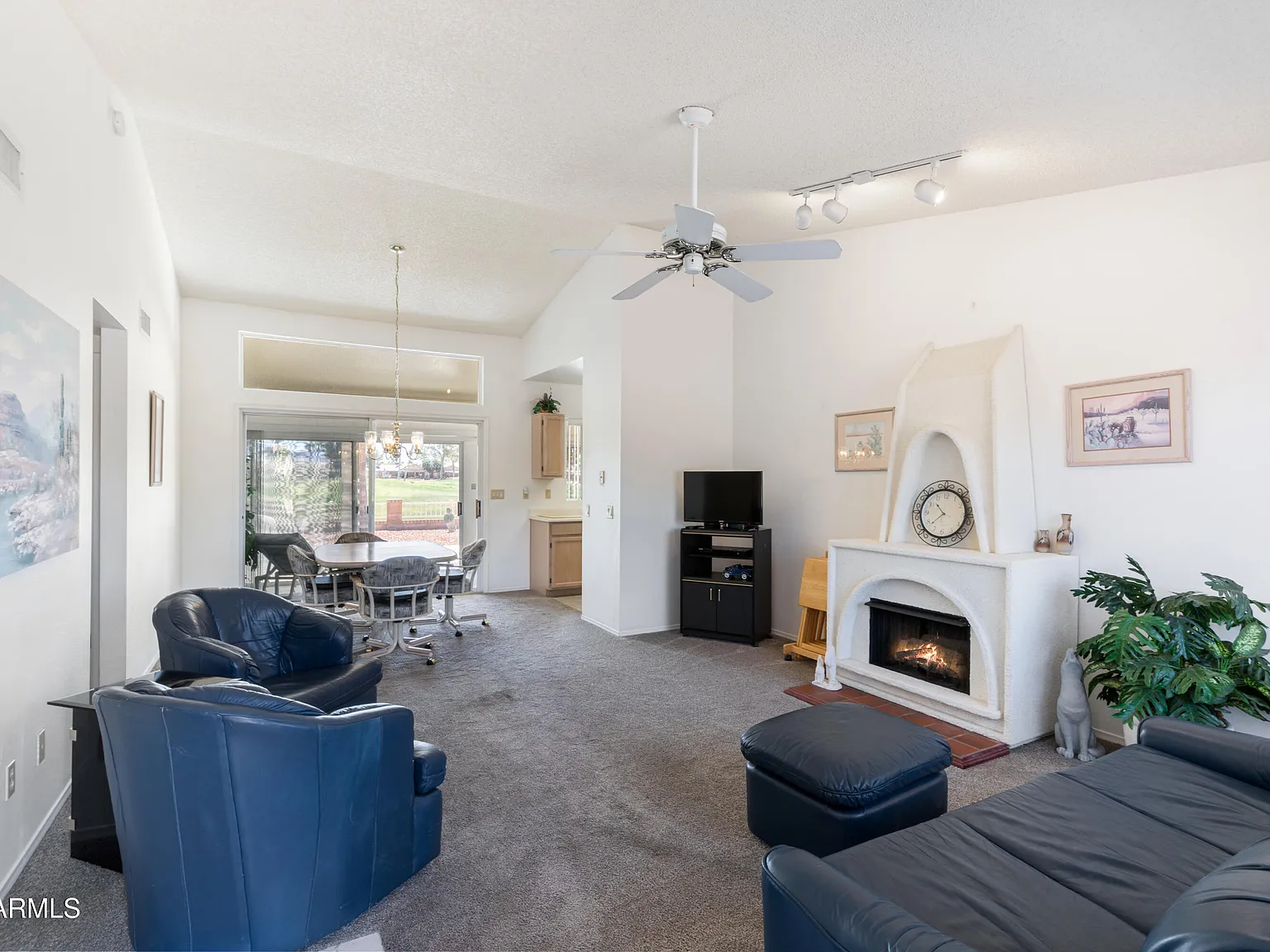 2 bed, 2.0 bath, 1065 sqft, $1,800 — Photo 3